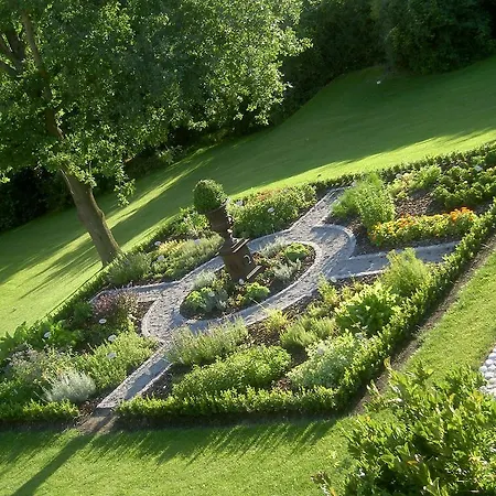 Columbia Hotel